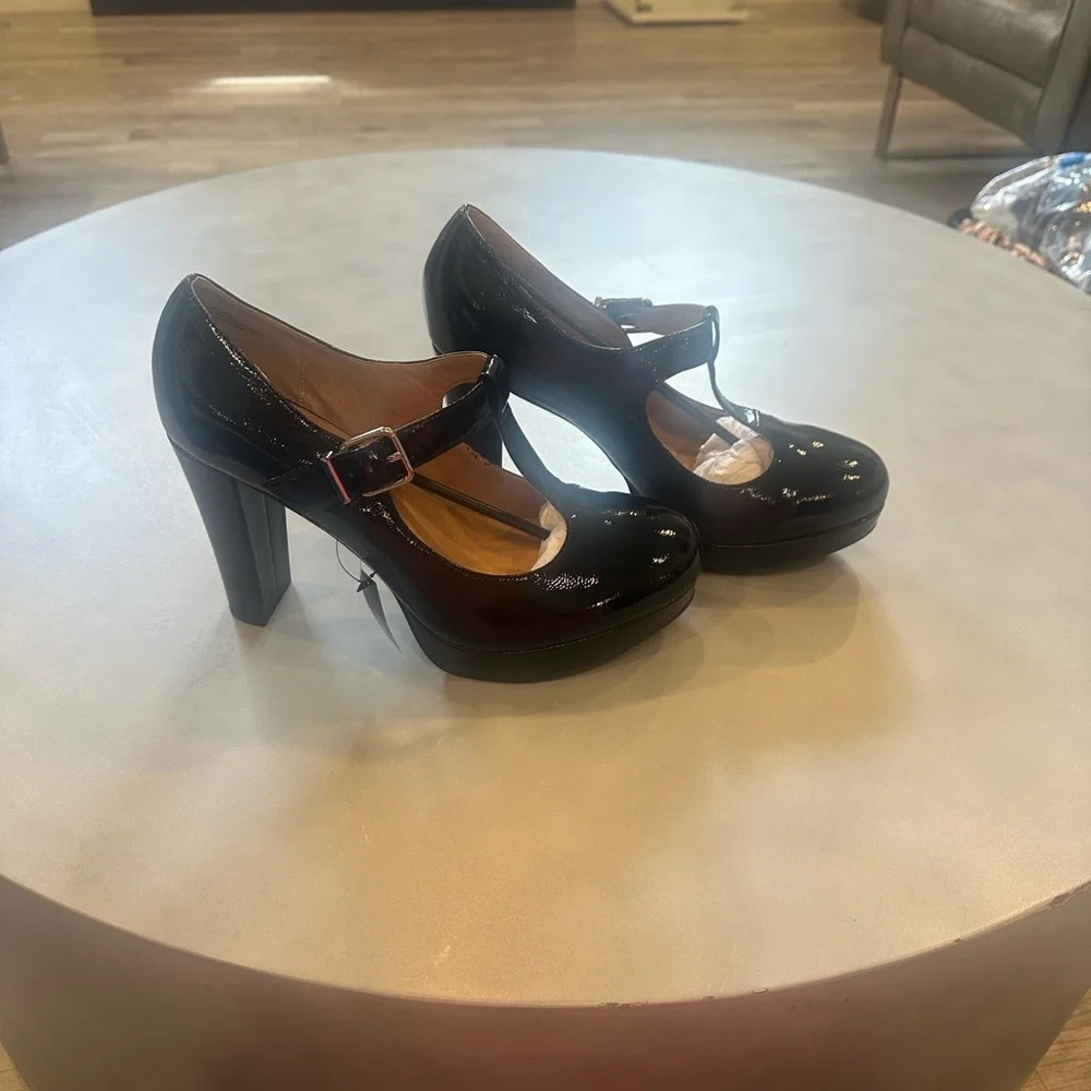 Torrid Glossy Black T-Strap Heels - Picture 3 of 4